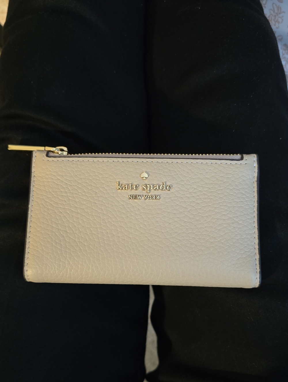 kate spade New York Pebbled Leather Zip Wallet - Light Beige